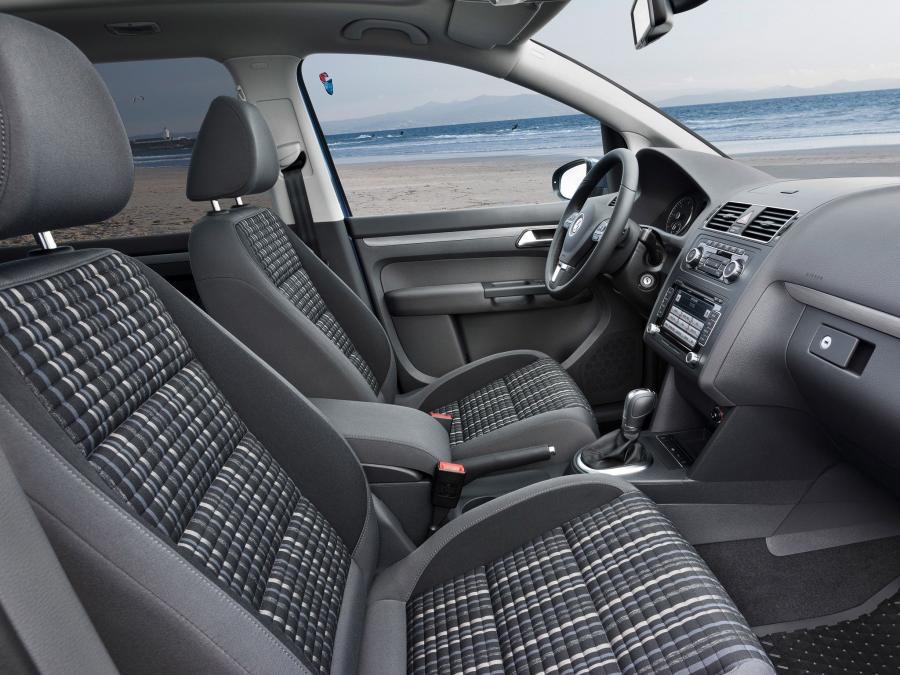  Volkswagen CrossTouran 2010 года  (фото 5 из 26)
